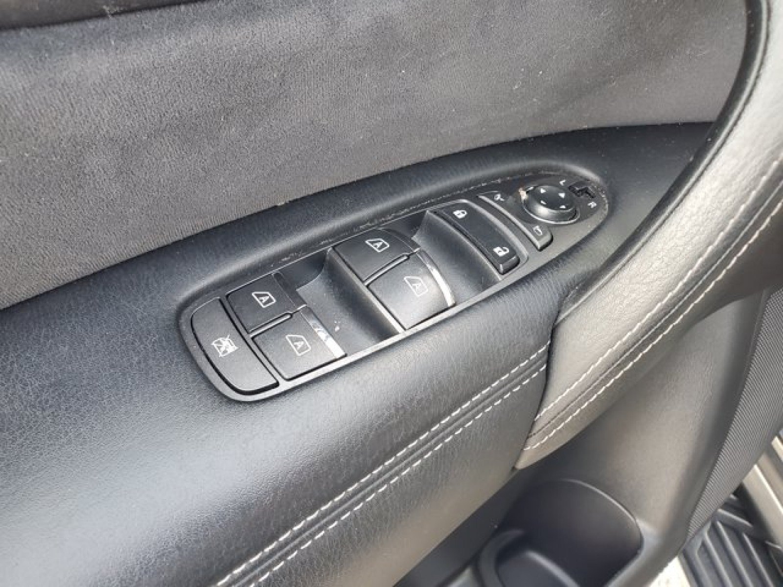 Used 2019 Nissan Armada SV w/ Driver Package RWD image 14