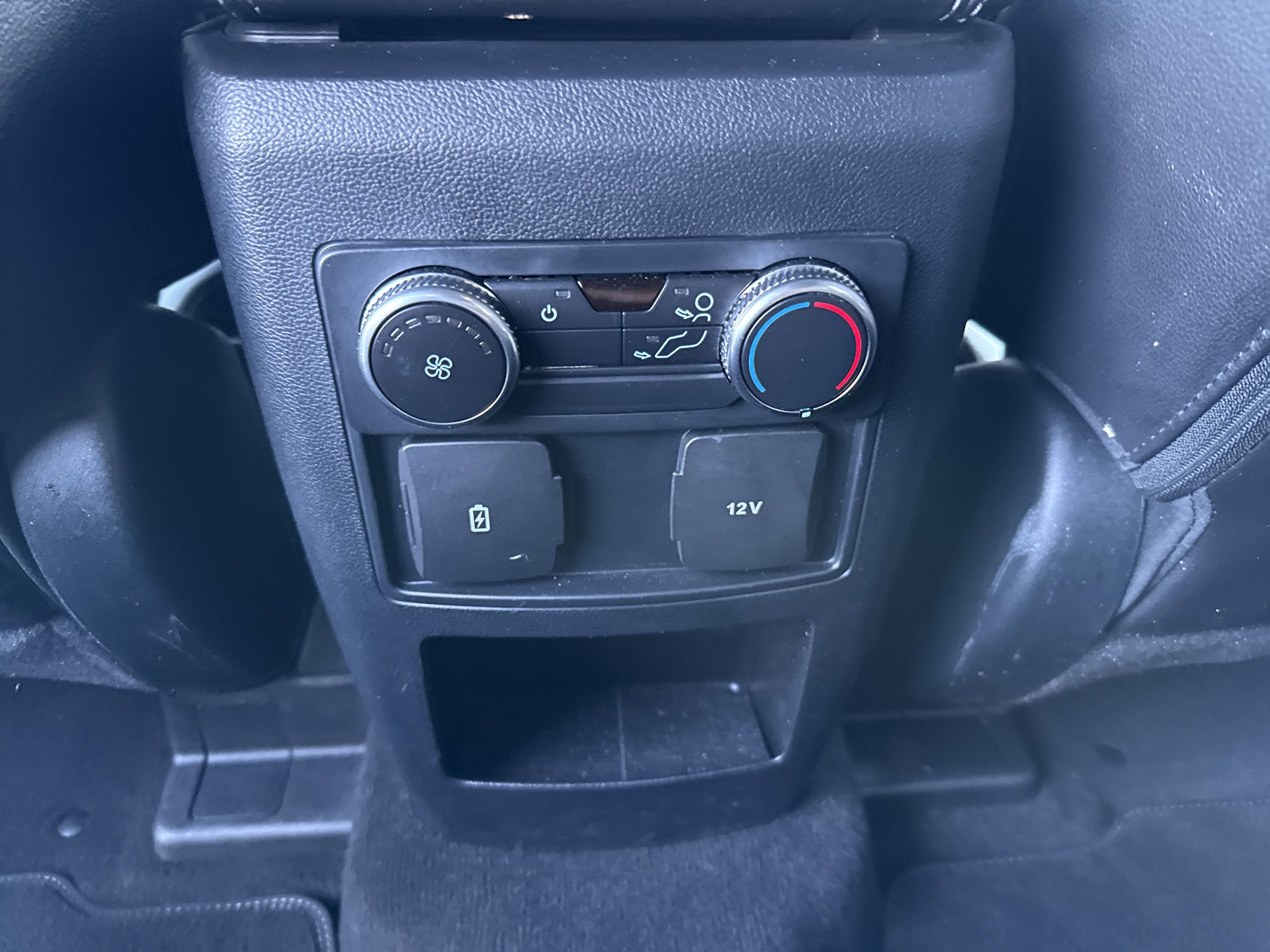 Certified 2021 Ford Explorer XLT w/ Equipment Group 202A RWD image 27