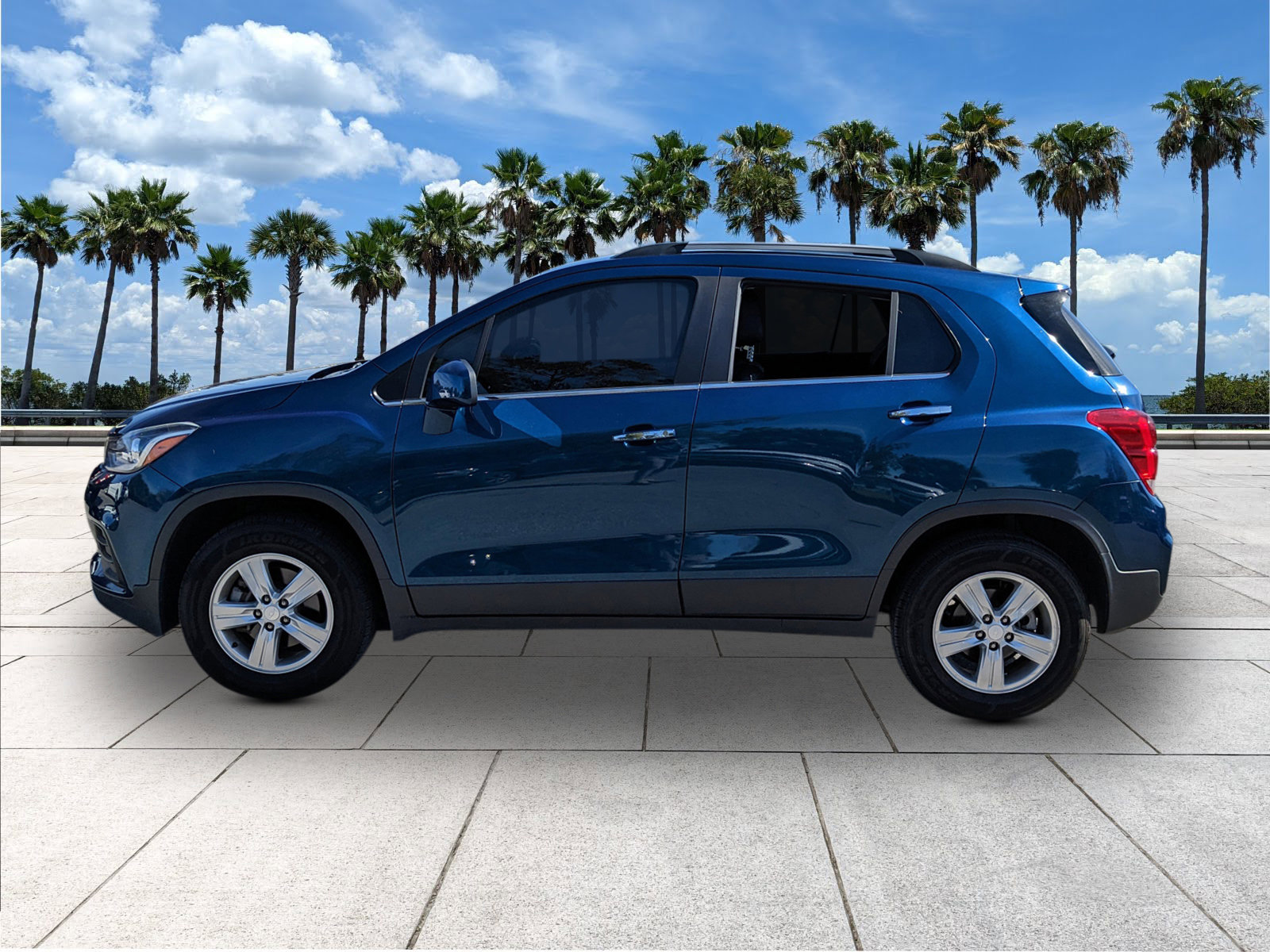 Used 2020 Chevrolet Trax LT w/ Driver Confidence Package image 5