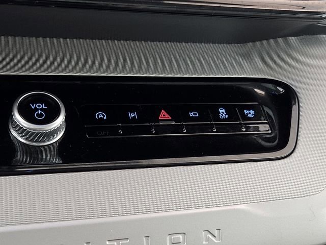 Certified 2025 Ford Expedition Active image 27