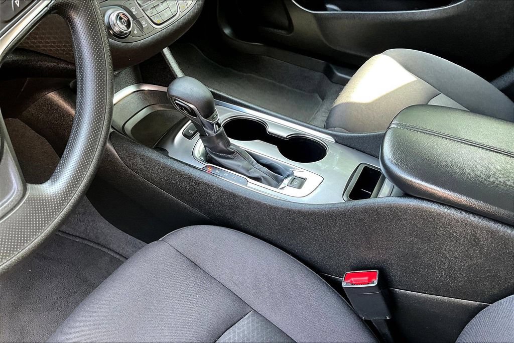 Used 2024 Chevrolet Malibu LT FWD image 17