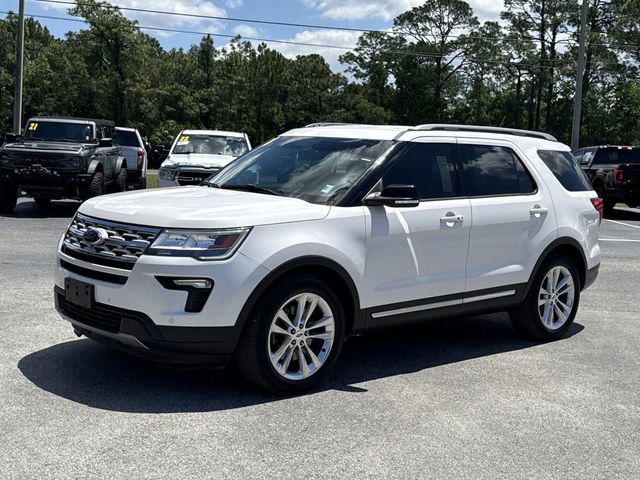 Certified 2018 Ford Explorer XLT w/ Equipment Group 202A FWD image 14