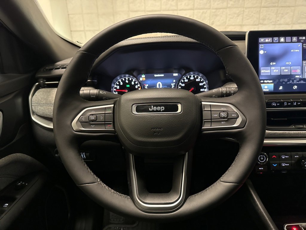 Used 2023 Jeep Compass Latitude w/ Convenience Group image 26