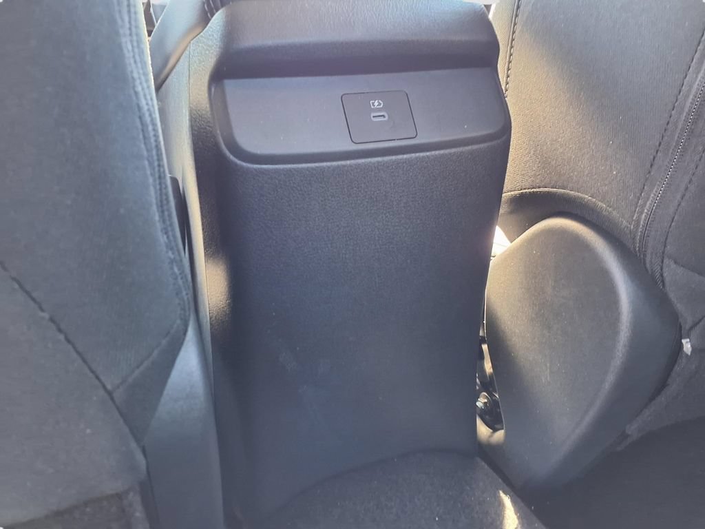 Used 2026 Nissan Sentra SV w/ SV Convenience Package FWD image 32