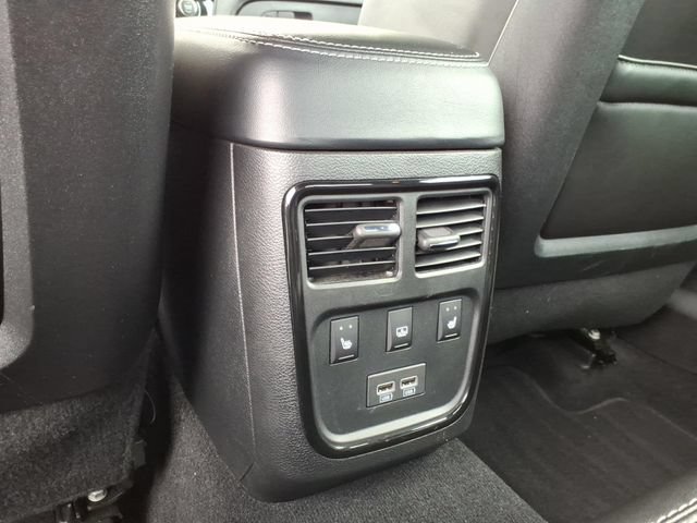 Used 2022 Chrysler 300 S w/ Comfort Group RWD image 11