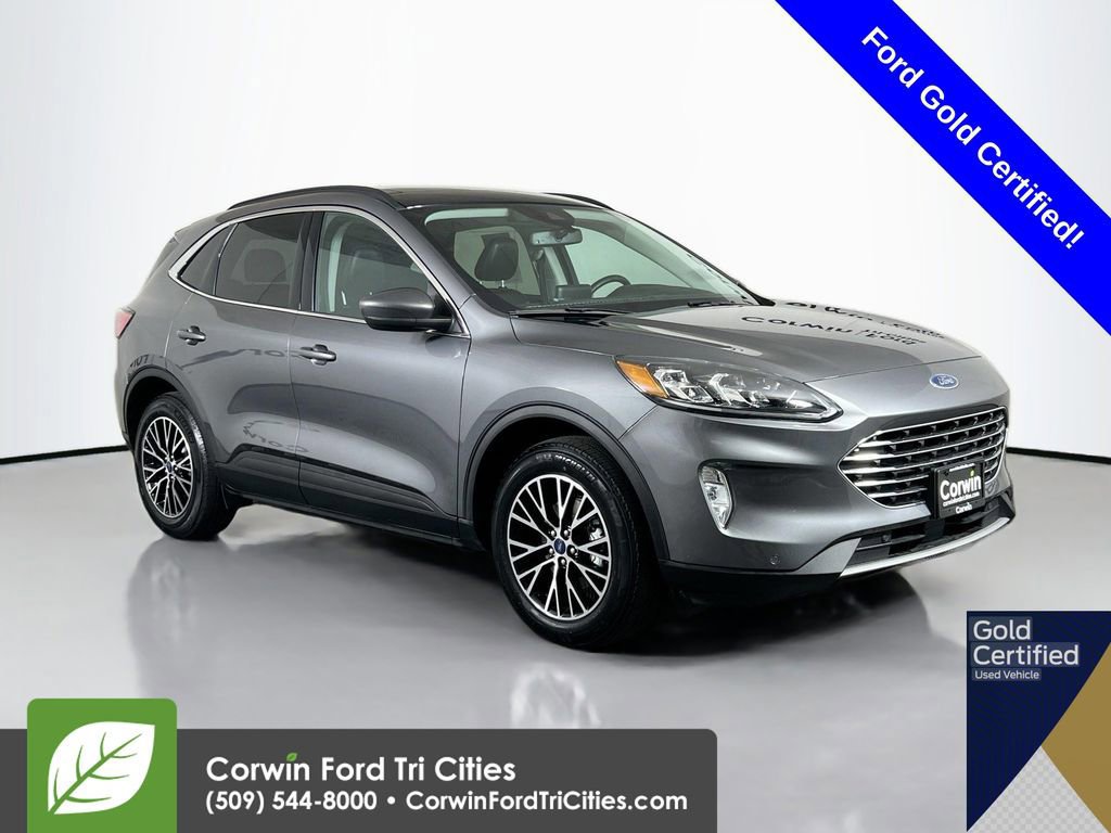 Certified 2022 Ford Escape Titanium w/ Class II Trailer Tow Package image 7