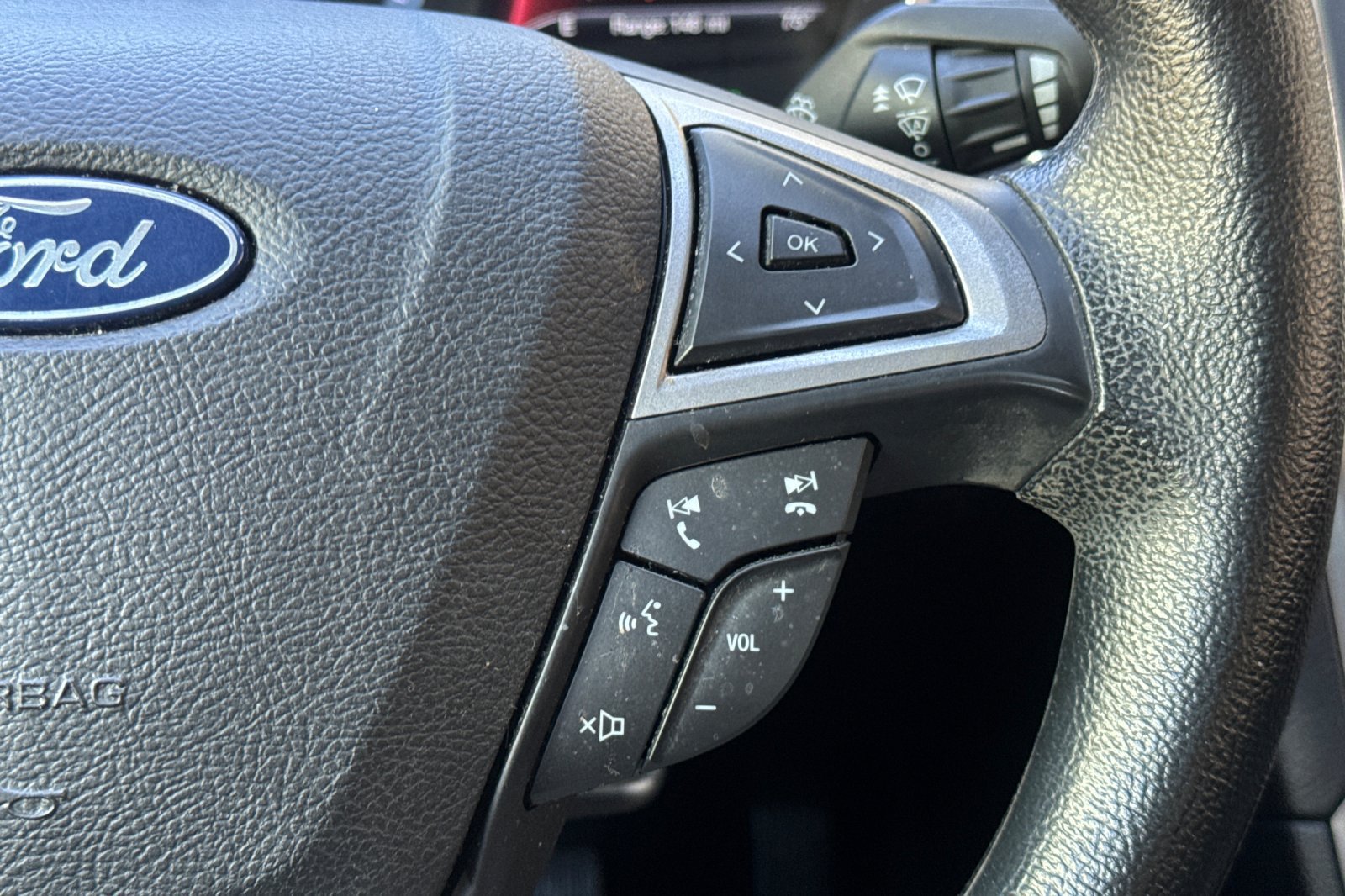 Certified 2019 Ford Fusion SE FWD image 23