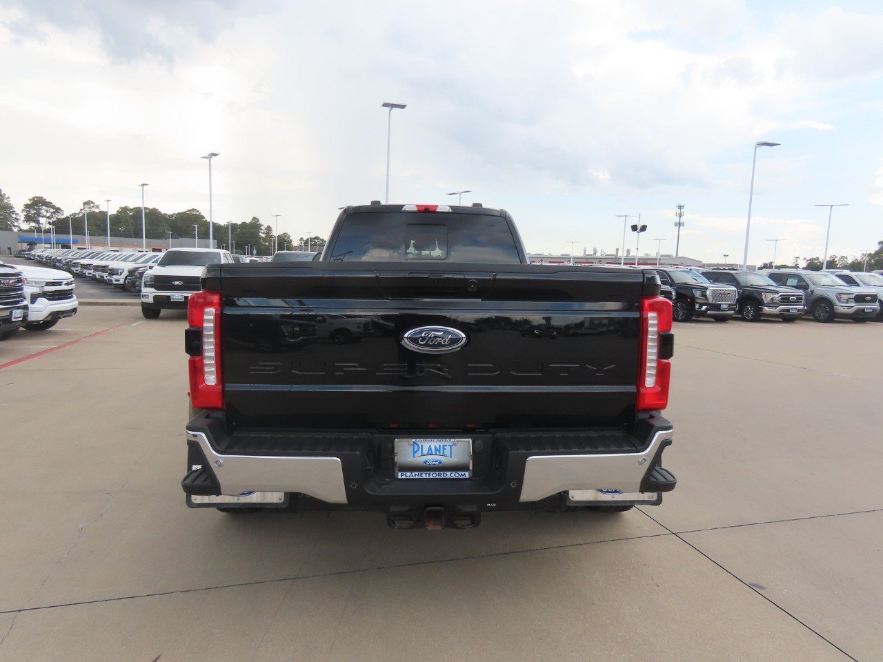 Certified 2025 Ford F350 Lariat AWD/4WD image 11