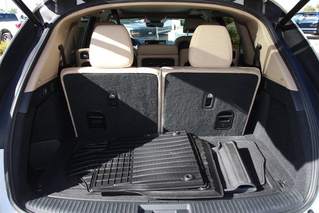 Used 2022 Acura MDX w/ Technology Package AWD/4WD image 24
