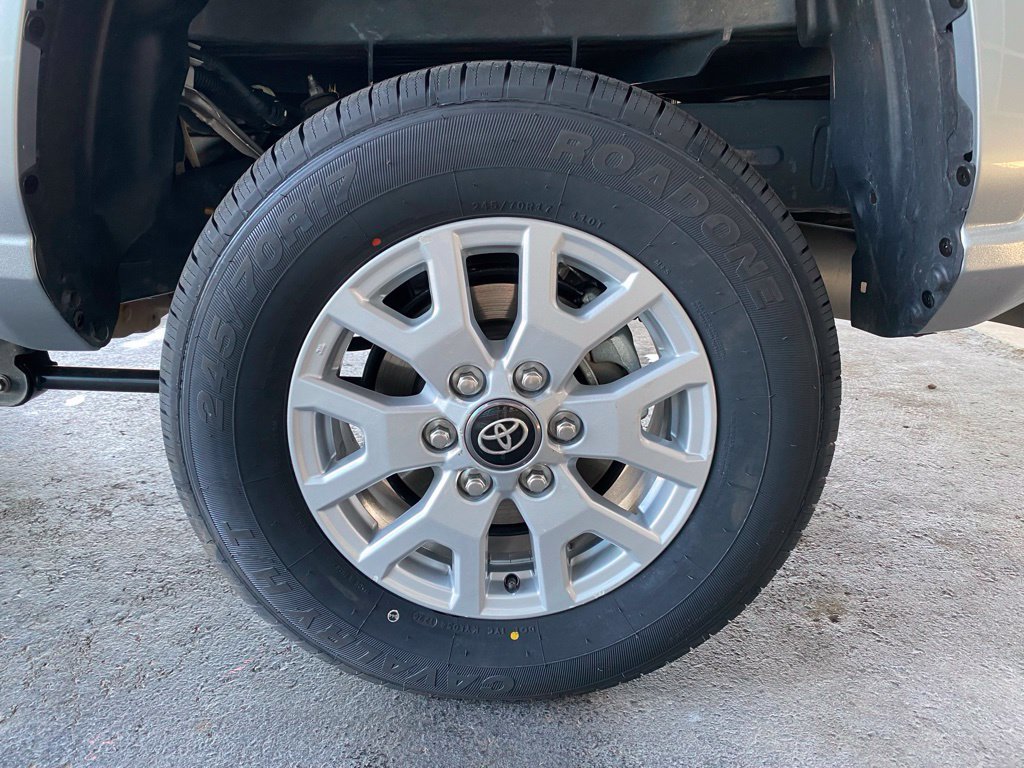 Used 2024 Toyota Tacoma SR5 RWD image 31