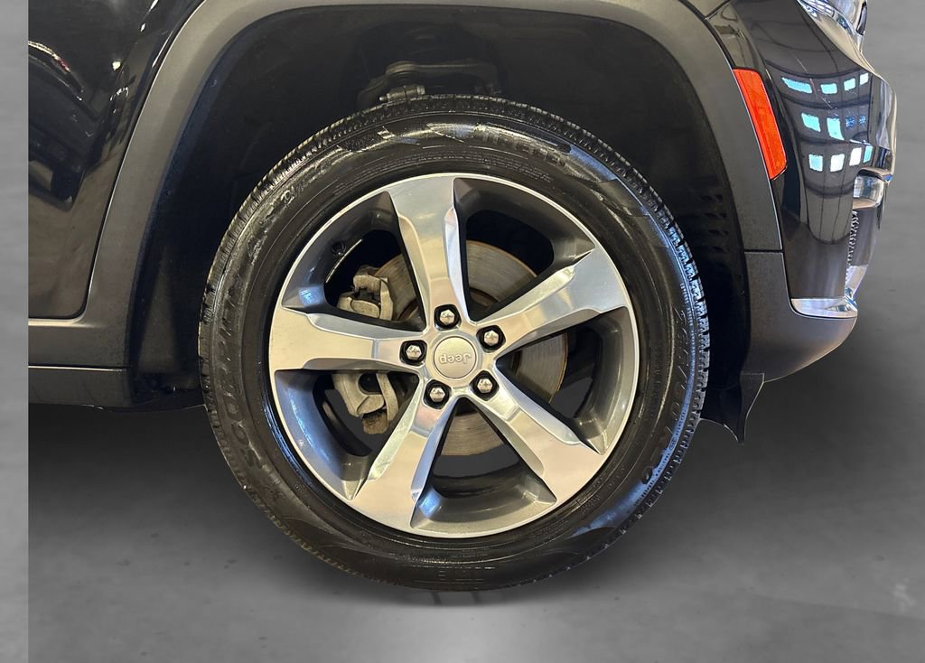 Used 2021 Jeep Grand Cherokee L Limited AWD/4WD image 20