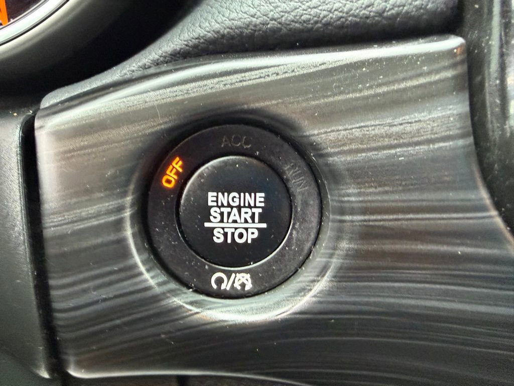 Used 2021 Jeep Grand Cherokee Laredo X image 29