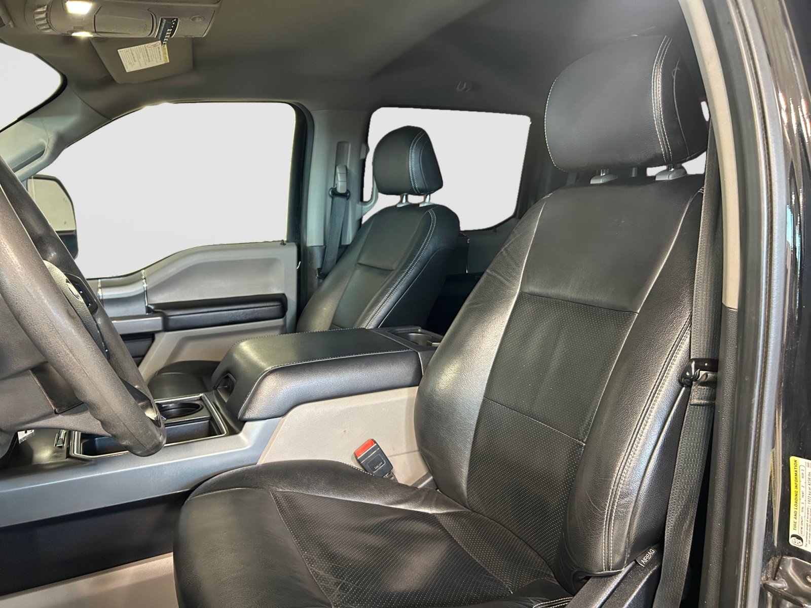Certified 2022 Ford F350 XLT w/ XLT Premium Package AWD/4WD image 11