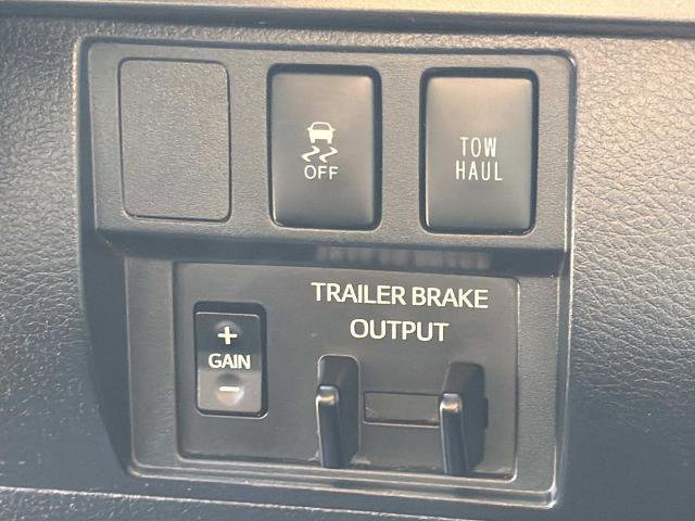 Used 2019 Toyota Tundra SR5 w/ TRD Sport Package AWD/4WD image 17