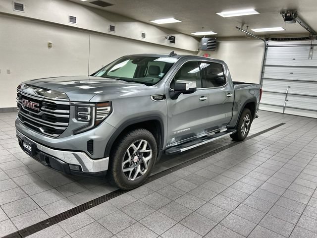 Used 2023 GMC Sierra 1500 SLT w/ SLT Premium Plus Package AWD/4WD image 3