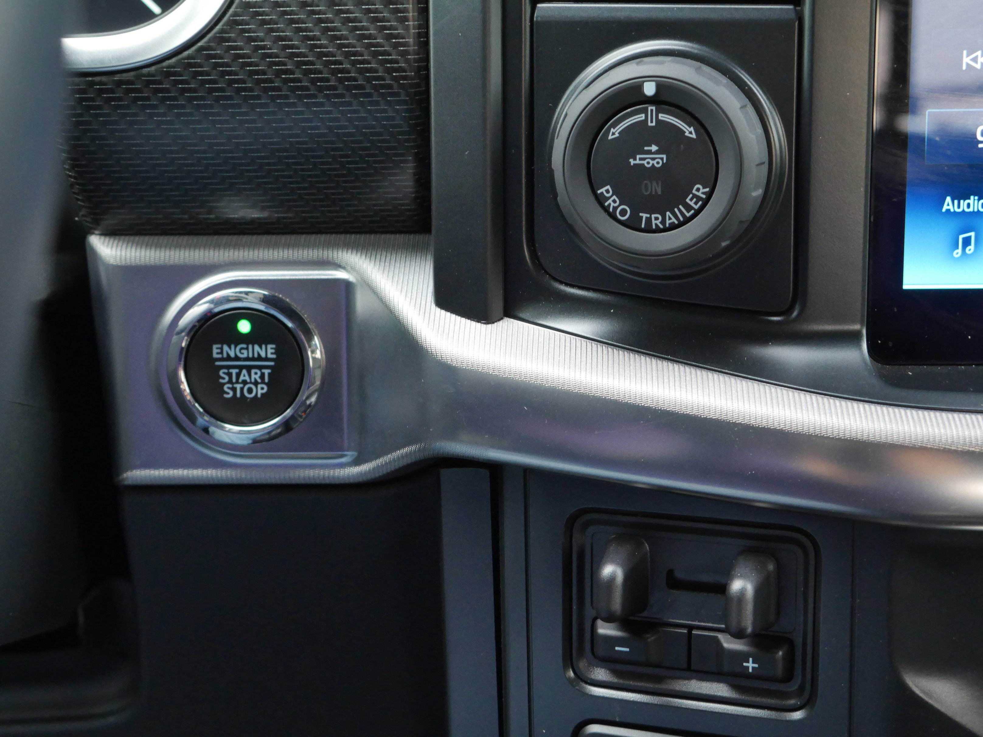 Certified 2022 Ford F150 Raptor w/ Raptor 37 Performance Package image 15