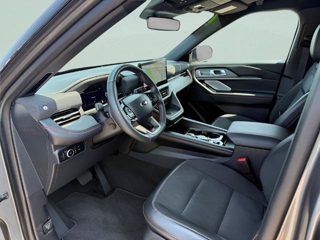 Certified 2025 Ford Explorer ST AWD/4WD image 4