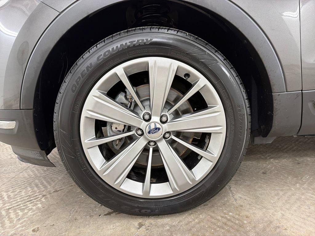 Certified 2018 Ford Explorer Limited FWD image 14