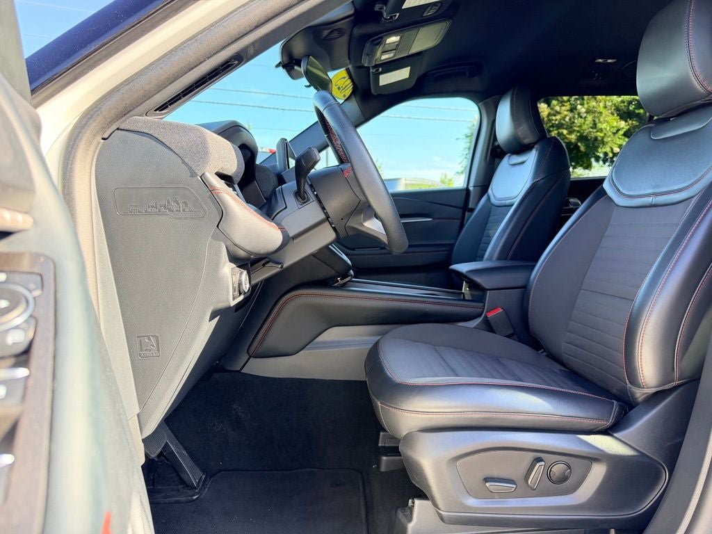 Certified 2025 Ford Explorer ST-Line AWD/4WD image 23