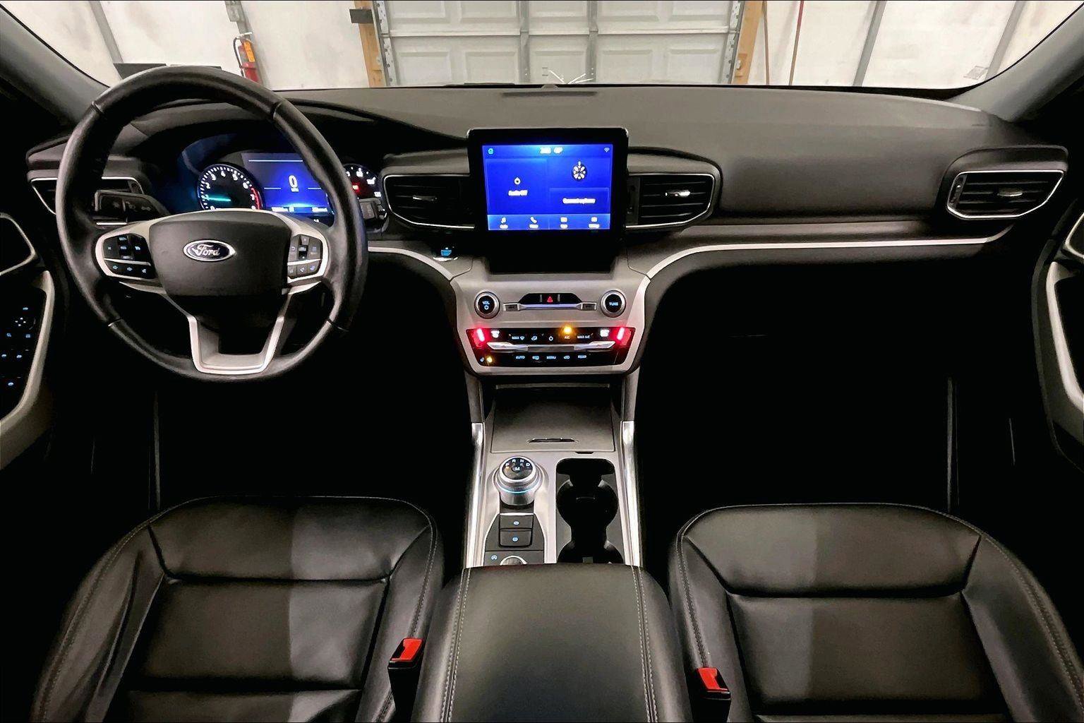 Certified 2021 Ford Explorer XLT w/ Equipment Group 202A image 14