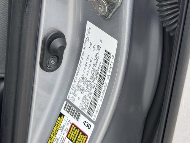 Used 2018 Toyota Tacoma SR5 w/ Four Season Floor Mat Package AWD/4WD image 29