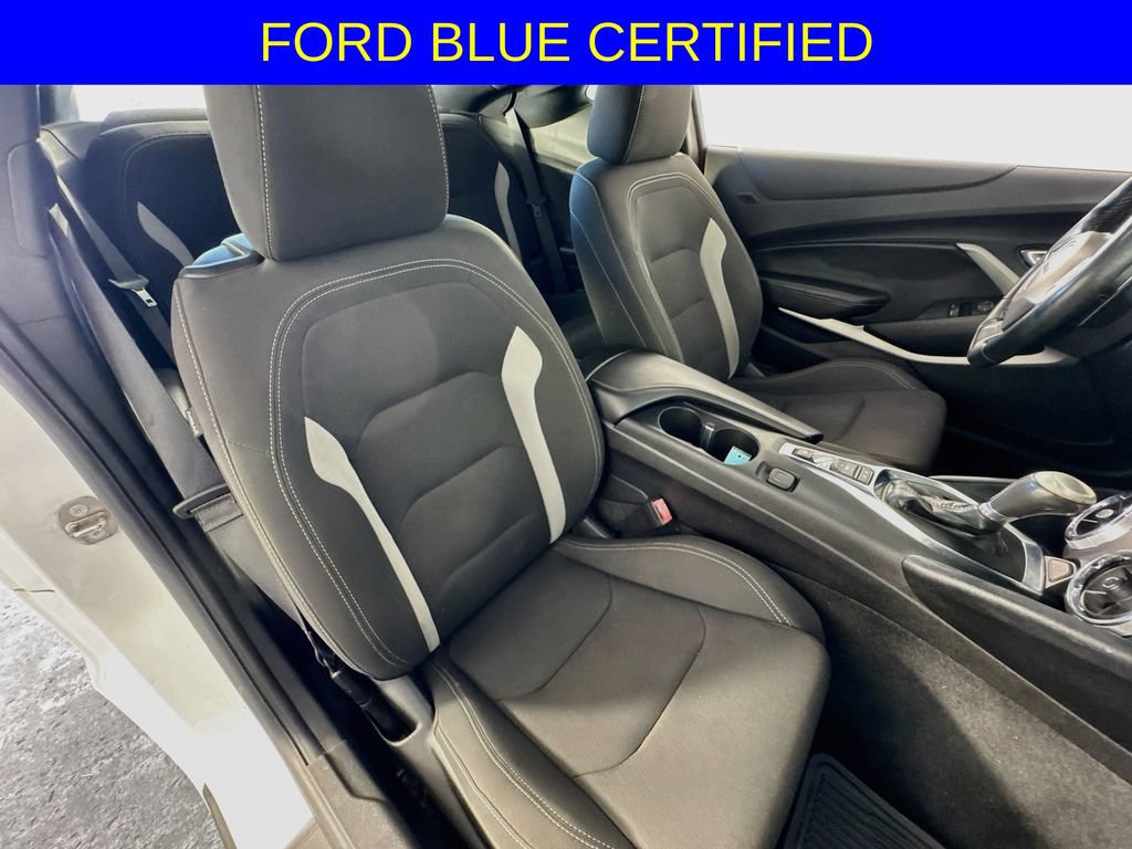 Used 2020 Chevrolet Camaro LS RWD image 27