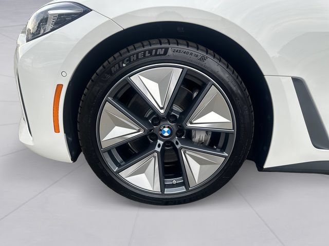 Used 2025 BMW i4 xDrive40i w/ Premium Package AWD/4WD image 9