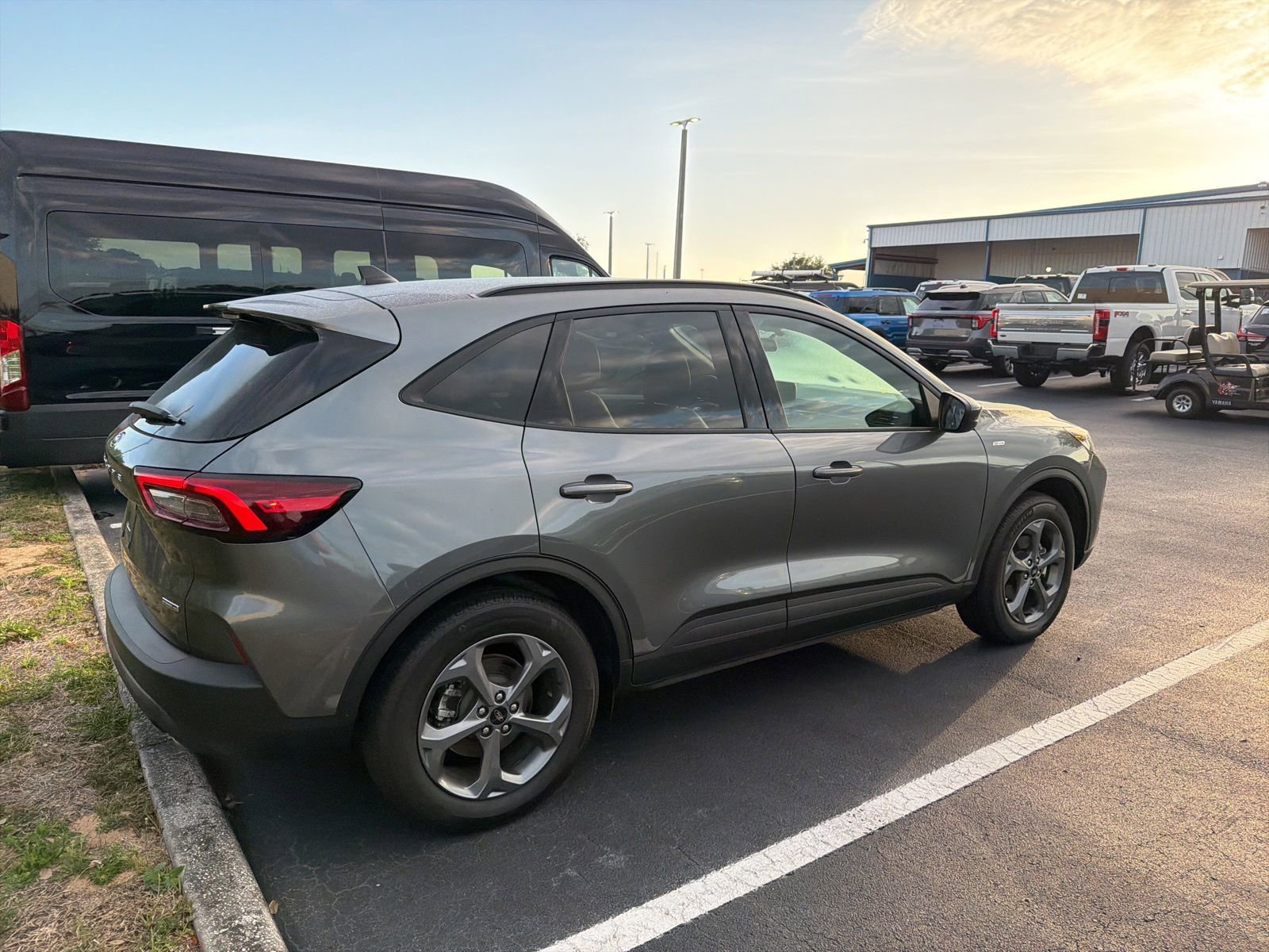 Certified 2025 Ford Escape ST-Line Select AWD/4WD image 7