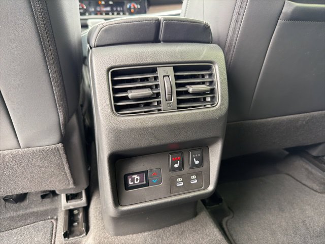 Used 2026 Nissan Rogue Platinum w/ Platinum Premium Package AWD/4WD image 28