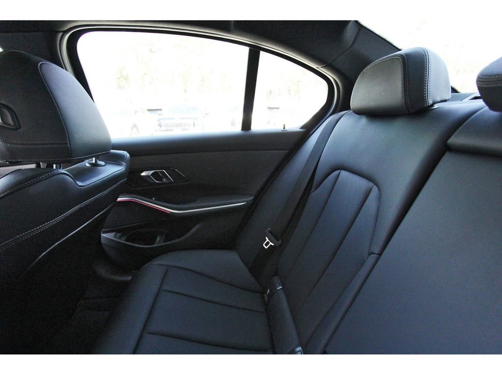 Used 2024 BMW 330i Sedan w/ Convenience Package RWD image 14