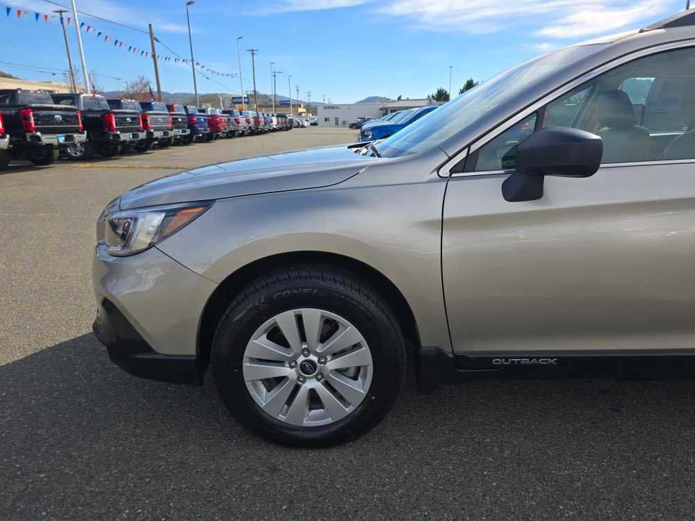 Used 2018 Subaru Outback 2.5i image 2