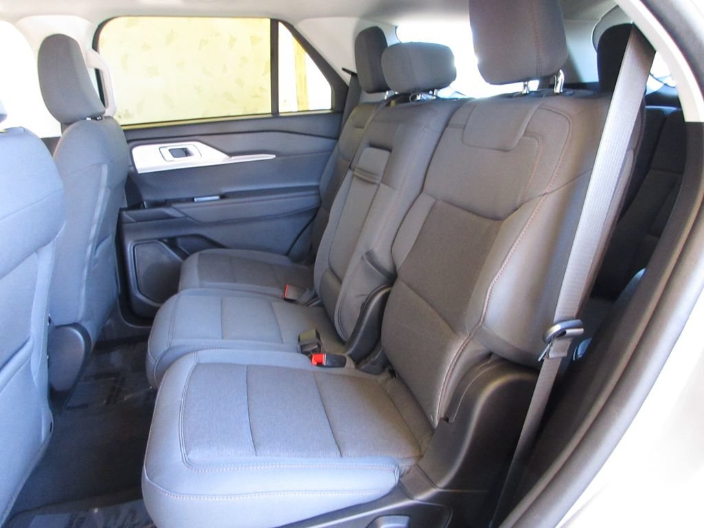 Certified 2025 Ford Explorer Active RWD image 25