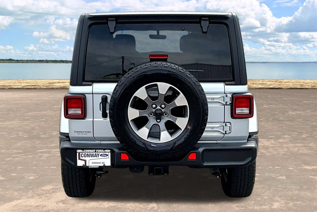 Used 2023 Jeep Wrangler Unlimited Sahara w/ Dual Top Group AWD/4WD image 7