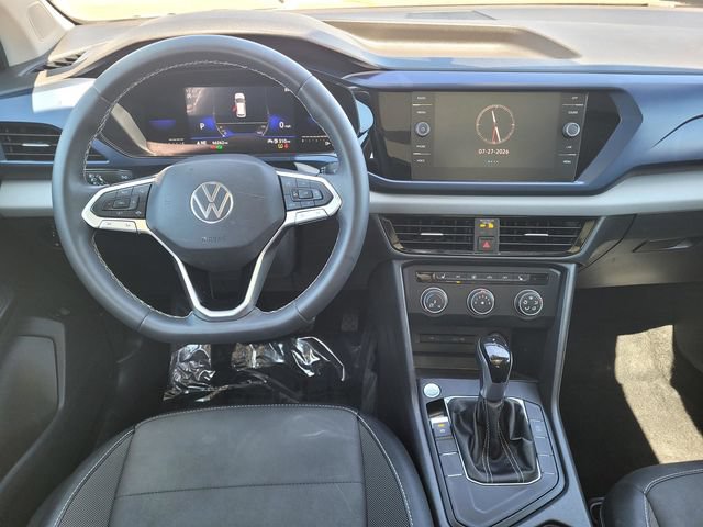 Used 2022 Volkswagen Taos SE w/ Panoramic Sunroof Package FWD image 14
