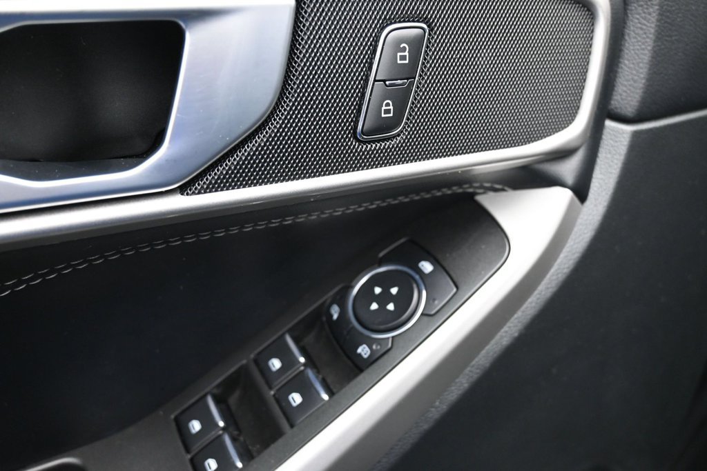 Certified 2023 Ford Explorer XLT RWD image 12