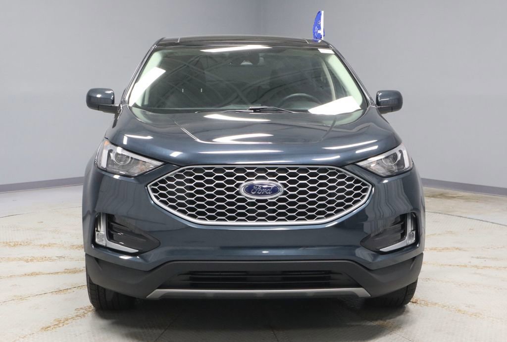 Certified 2024 Ford Edge SEL w/ Convenience Package AWD/4WD image 8