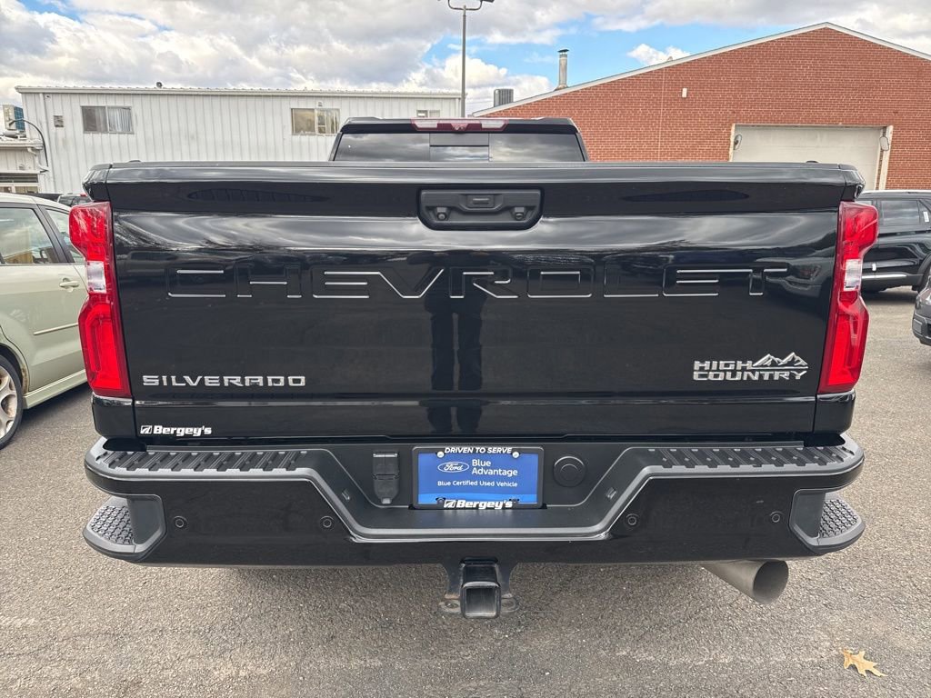 Used 2021 Chevrolet Silverado 3500 High Country w/ Z71 Off-Road Package image 4