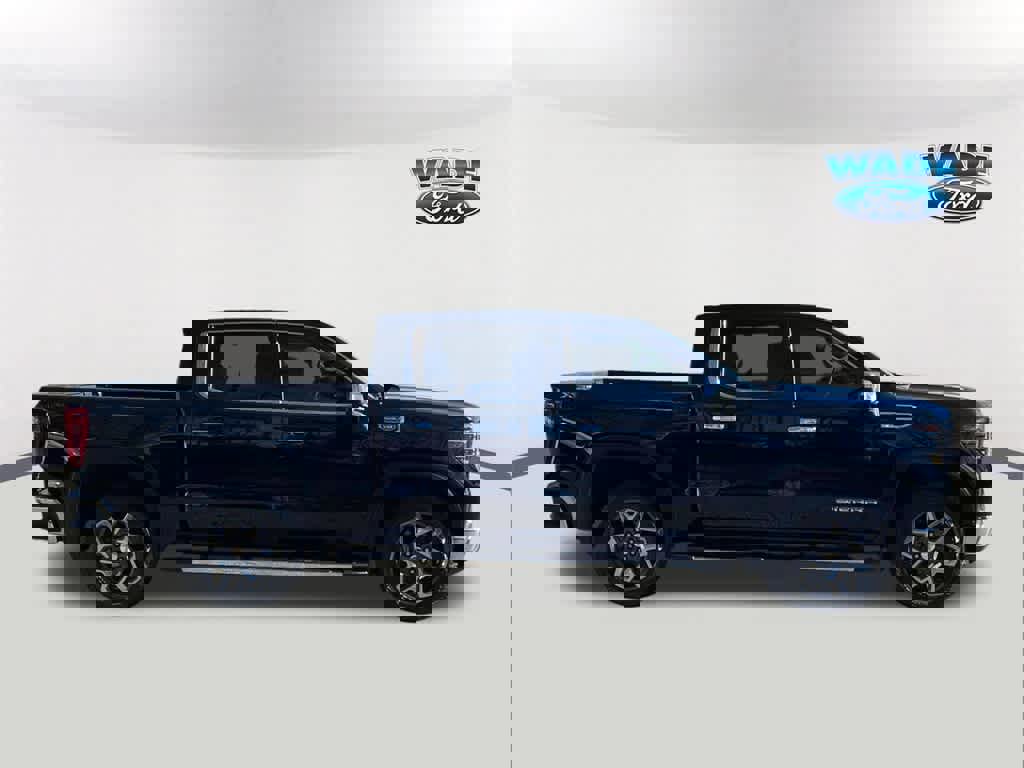 Used 2024 GMC Sierra 1500 SLT w/ SLT Premium Plus Package image 4