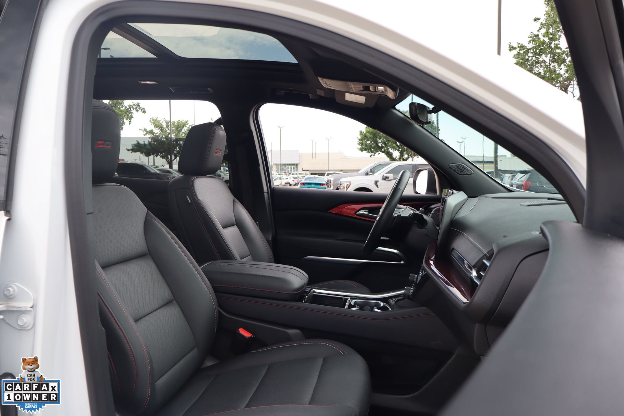Used 2024 Chevrolet Traverse Z71 w/ Enhanced Driving Package AWD/4WD image 32