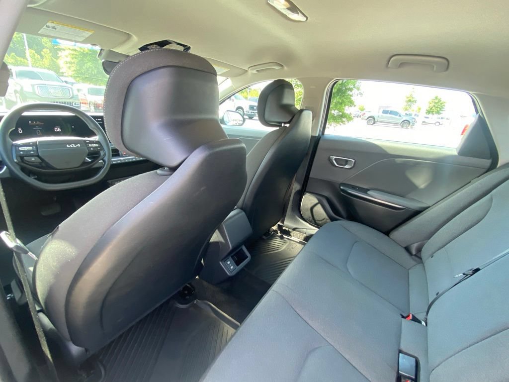 Used 2025 Kia K4 FWD image 23