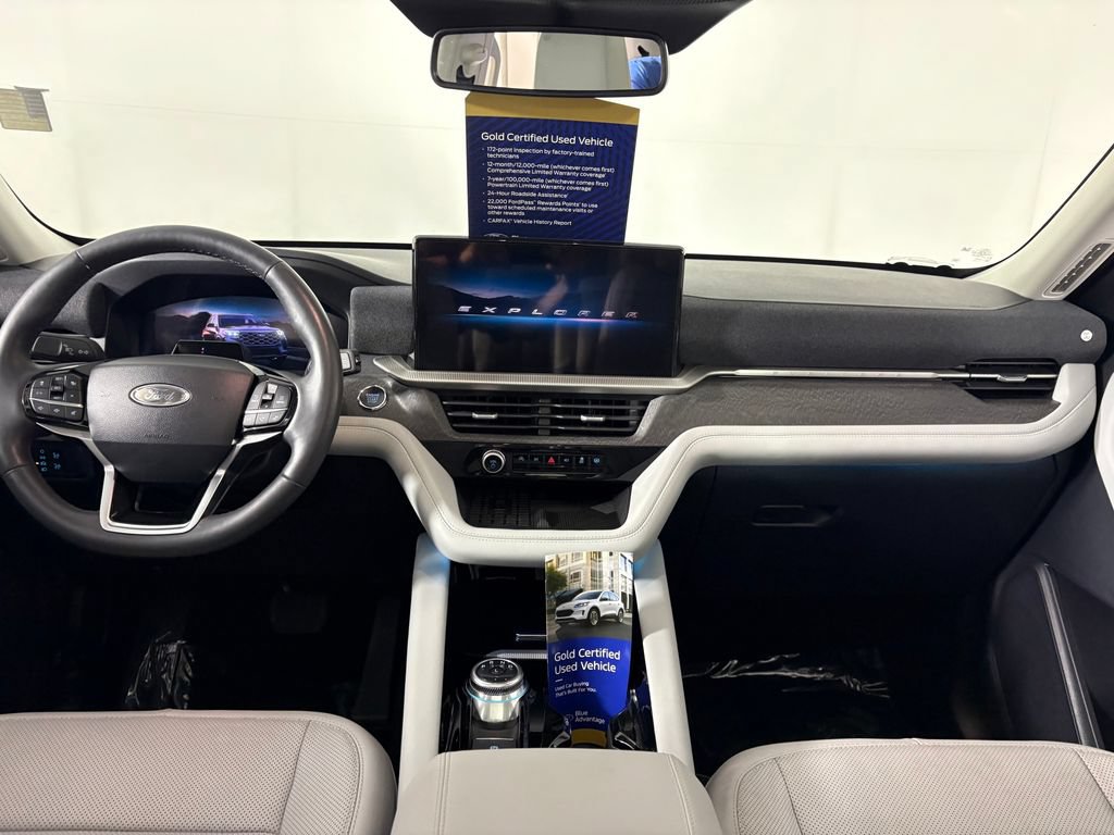 Certified 2025 Ford Explorer Platinum w/ Ultimate Package AWD/4WD image 27