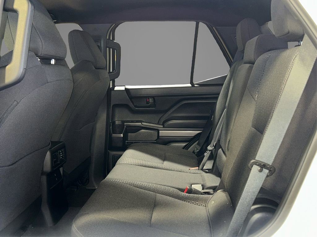 Used 2025 Toyota 4Runner SR5 AWD/4WD image 14