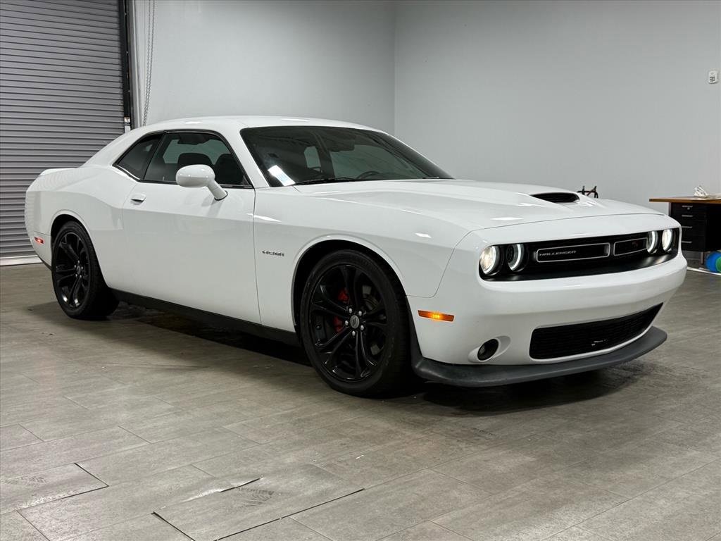 Used 2020 Dodge Challenger R/T image 2
