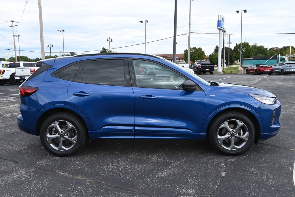 Certified 2023 Ford Escape ST-Line w/ Tech Pack #1 AWD/4WD image 8