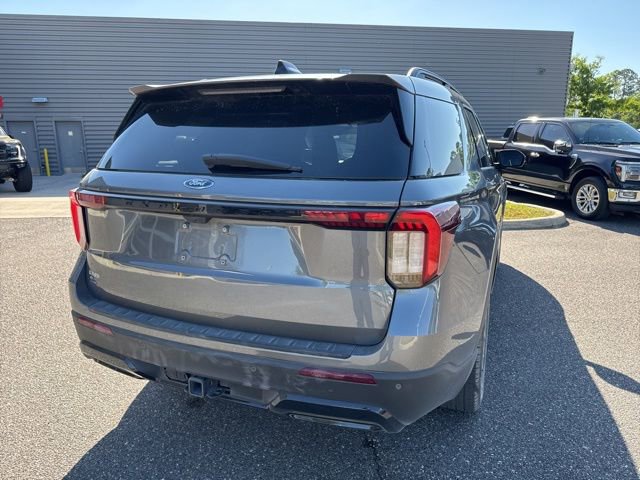 Certified 2026 Ford Explorer ST-Line w/ ST-Line Street Pack RWD image 8