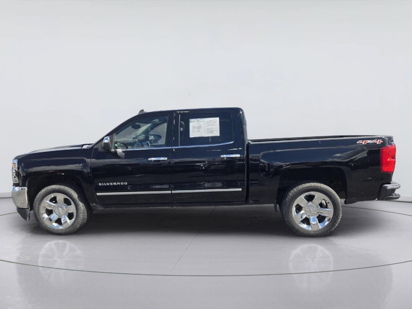Used 2017 Chevrolet Silverado 1500 LTZ w/ Sport Package AWD/4WD image 4
