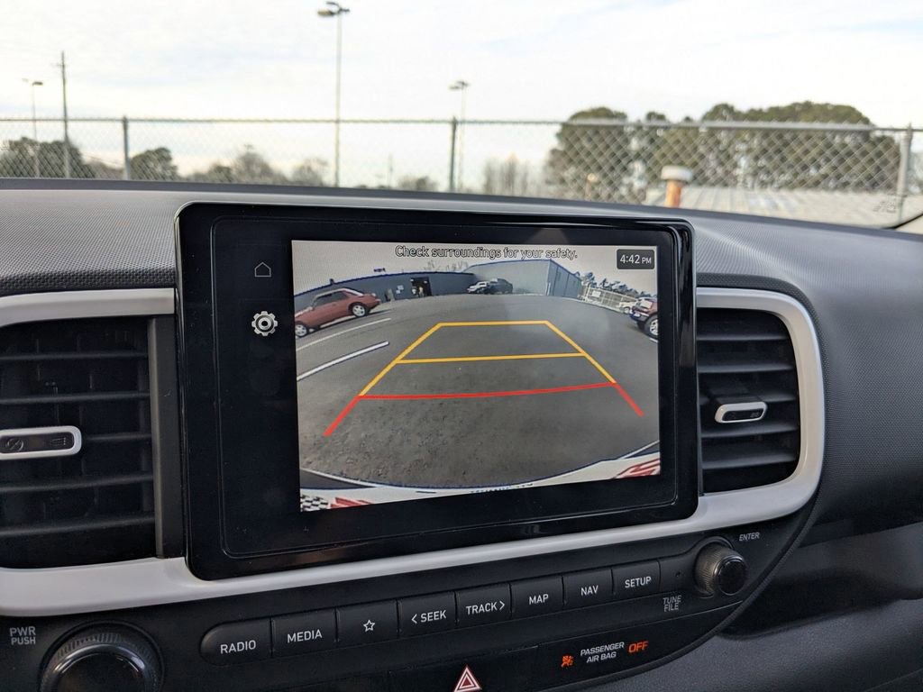 Used 2025 Hyundai Venue Limited image 15