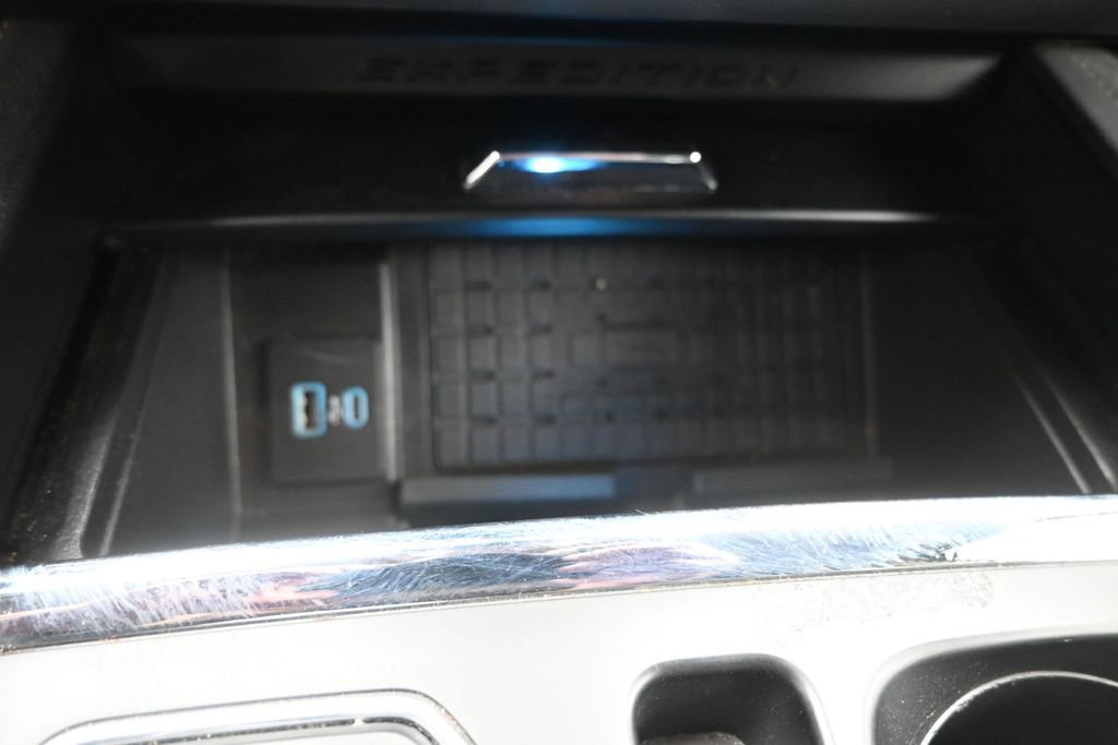 Certified 2024 Ford Expedition XLT RWD image 29