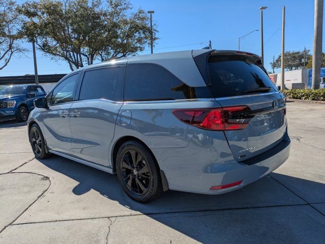 Used 2023 Honda Odyssey Sport image 2