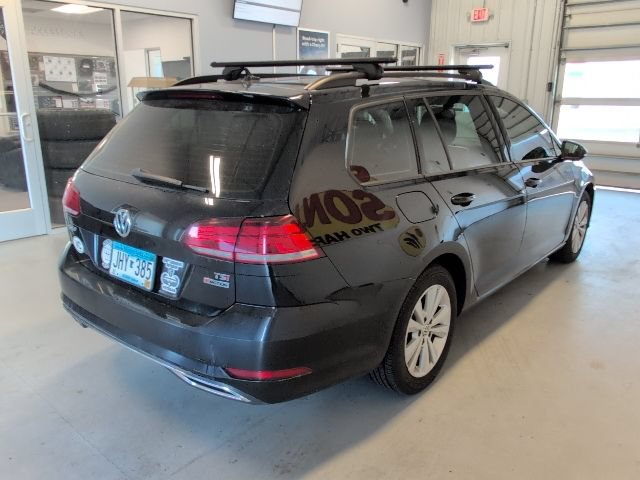 Used 2018 Volkswagen Golf S AWD/4WD image 5
